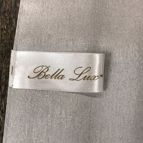 Metallic Gray Table Runner w Snowflake Embellishments - Picture 6 of 7